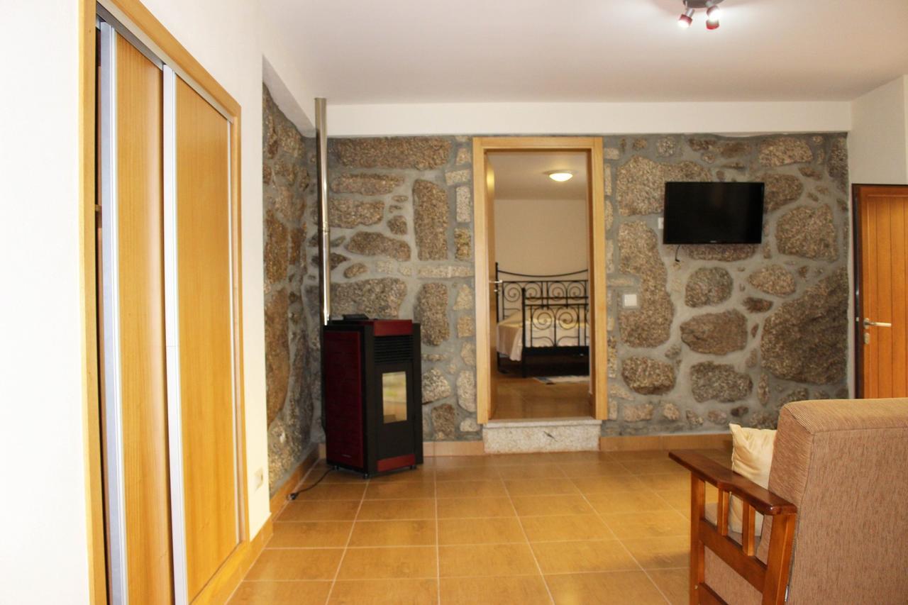 Casa Joao Vilar By Geres Casas カンポ・ド・ジェレッス エクステリア 写真